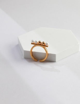 Sterling silver pearl ring